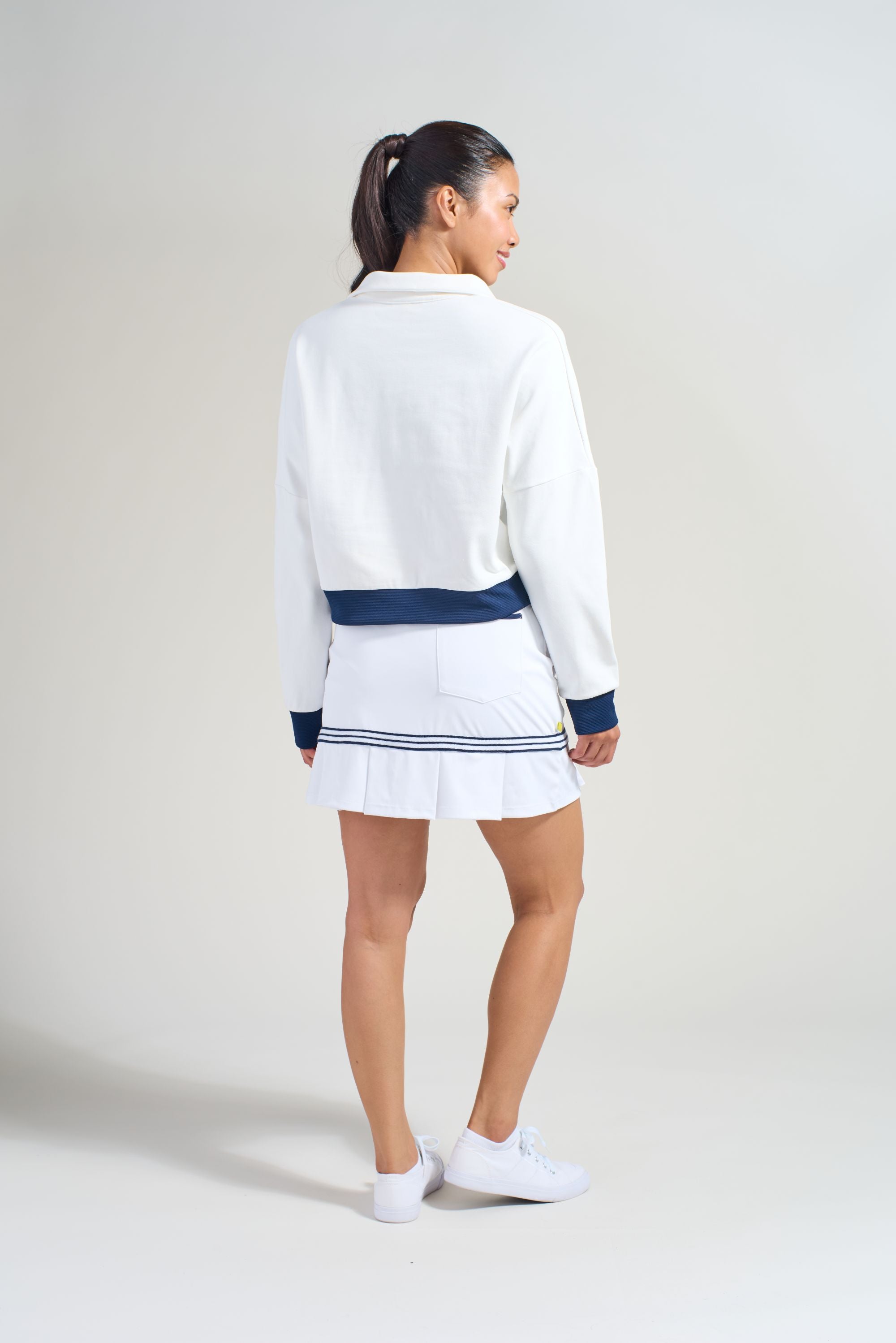 Golf Cropped Collared Sweatshirt