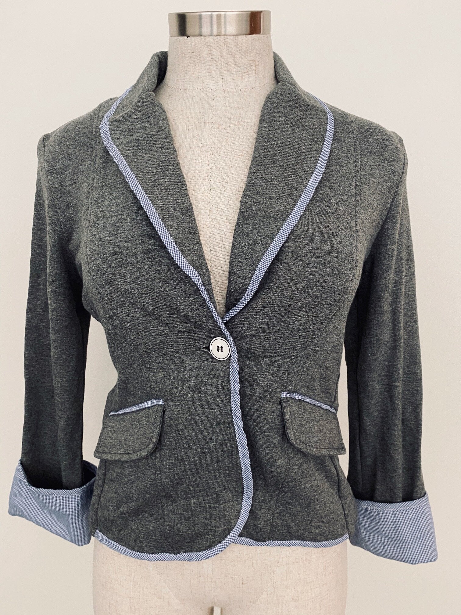 Grey lifestyle tennis jacket