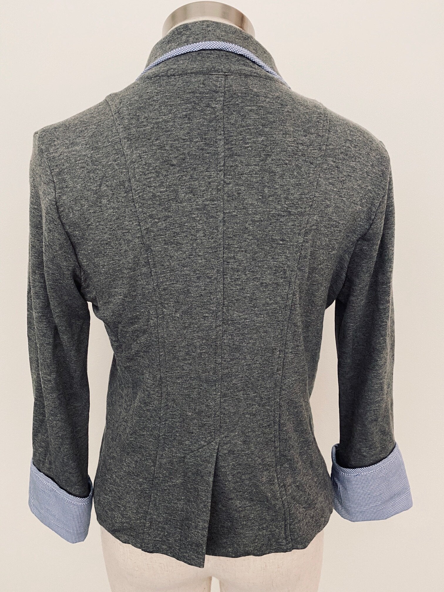 Back view of workout tennis jacket